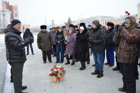 В Барнауле коммунисты почтили память В.И. Ленина