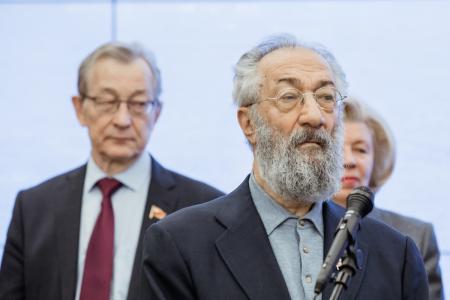 Владимир Поздняков принял участие в открытии выставки «Земля Южного Креста»