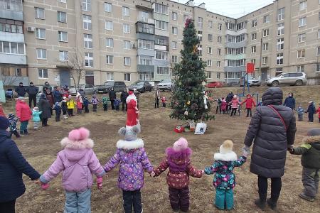 В Рязани депутаты-коммунисты помогли организовать детские праздники