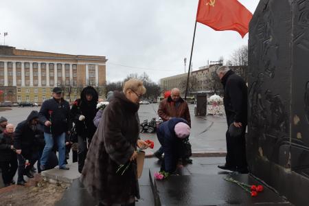 В Великом Новгороде отметили 96-ю годовщину со дня смерти В.И. Ленина