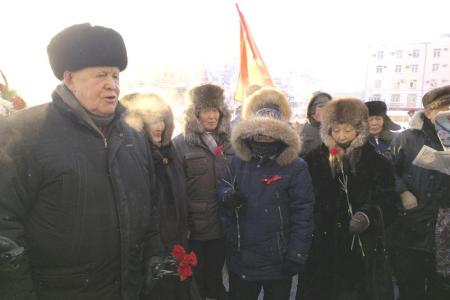 Республика Саха (Якутия). Ленинские уроки, пикеты Памяти с возложением венков и цветов
