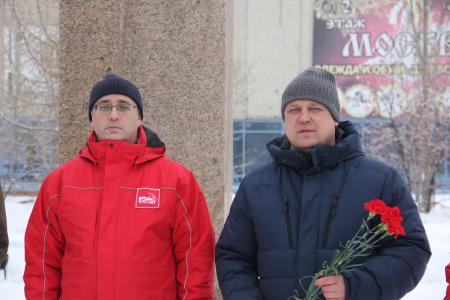 Оренбургские коммунисты почтили память земляка, героя Сталинграда