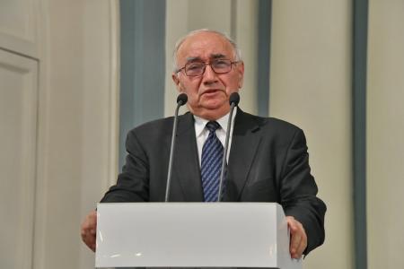 Нет - Конституции президентского самовластья!