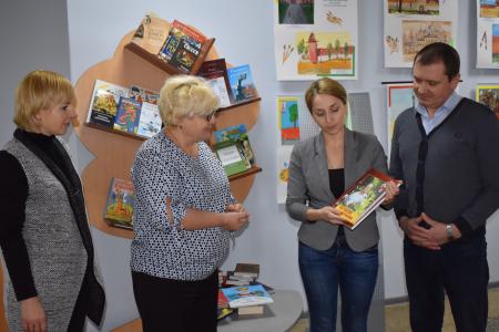 Книга «На пасеке у Зюганова» появится в сельских библиотеках Тульской области 