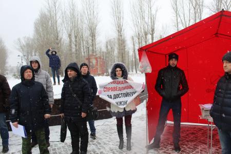 В Казани прошел митинг, посвящённый 102-годовщине Советской Армии и Военно-Морского Флота