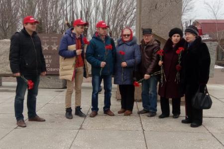Коммунисты Волгоградской области отметили 102-ую годовщину образования Рабоче-Крестьянской Красной армии 
