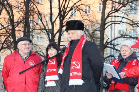 В Рязани прошёл митинг в честь Дня Советской Армии и Военно-Морского Флота