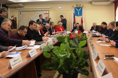 Саратовская область. Местные единороссы заблокировали законопроект КПРФ, запрещающий продавать "энергетики" детям