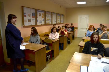 Коммунисты провели встречу со студентами и преподавателями Рязанского колледжа электроники