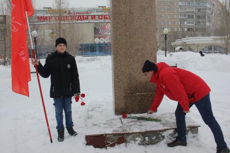 Оренбургские коммунисты почтили память земляка, героя Сталинграда
