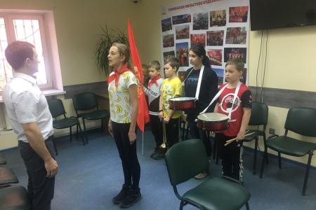 Тюмень. Пионерский отряд равняется на Зину Портнову