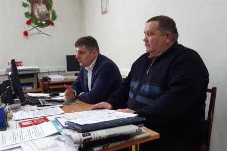 Депутат-коммунист Тюменской облдумы Иван Левченко провел личный прием граждан и политическую учебу в Ярковском  райкоме КПРФ