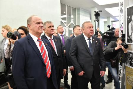 Г.А. Зюганов принял участие в открытие выставки в Госдуме, посвященной защитникам Отечества