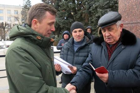 В Чувашии в честь 102-й годовщины РККА и ВМФ прошли массовые митинги и шествия
