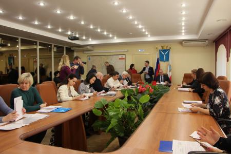Коммунисты Саратовской областной думы предлагают исключать из состава комитета депутатов-прогульщиков. «Единороссы» – против