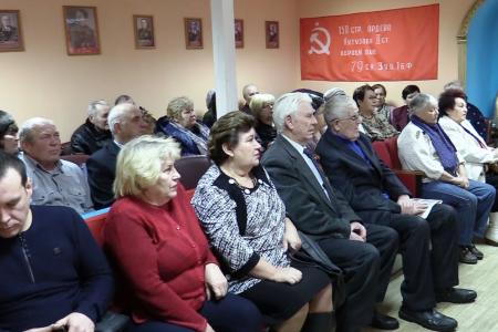 Первый секретарь Саратовского обкома КПРФ Ольга Алимова встретилась с жителями Петровска