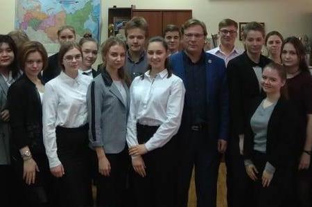 «Полководцы Победы». Ярослав Листов встретился со студентами колледжа МИД России