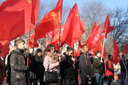 Крым отметил 102-ю годовщину Красной Армии и Красного Флота