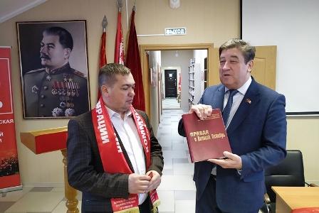 Лидер ставропольских коммунистов Виктор Гончаров: Там, где мы усиливаем своё влияние, там успех!