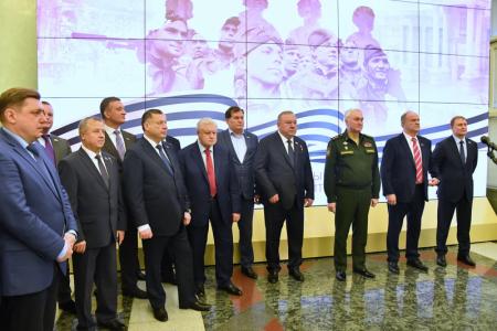 Г.А. Зюганов принял участие в открытие выставки в Госдуме, посвященной защитникам Отечества