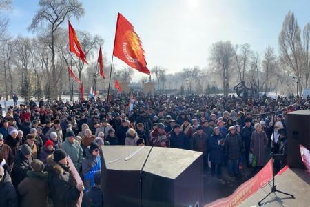 Крупная акция протеста против повышения тарифов и мусорной реформы прошла в Самаре