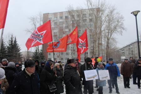 В Казани прошел митинг, посвящённый 102-годовщине Советской Армии и Военно-Морского Флота