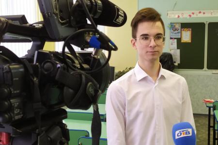 В Челябинске стартовала комсомольская акция «Знамя нашей Победы»