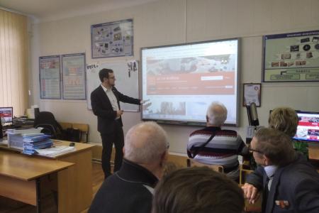 Дети войны сели за парты компьютерного класса белгородской школы №35