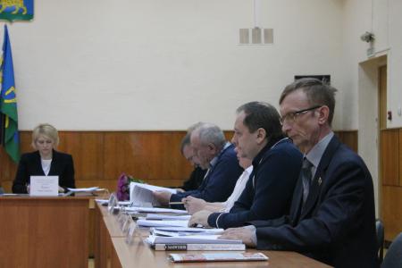 Депутаты-оппозиционеры Псковского района покинули сессию в знак недоверия председателю собрания