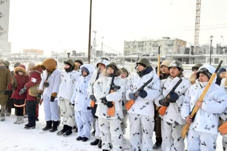 В Якутии отпрпздновали 102-ю годовщину Советской Армии и Военно-Морского Флота