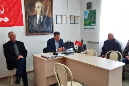 Тюменские коммунисты продолжают сбор подписей в поддержку конституционных поправок КПРФ