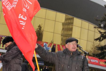 Брянские коммунисты отметили 102-ю годовщину создания Красной Армии