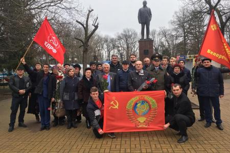 Коммунисты и беспартийные патриоты в Краснодарском крае отметили День Советской Армии и Военно-Морского Флота