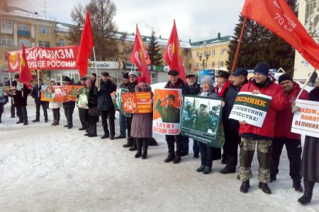 23 февраля в Омске: «Советской Армии – троекратное УРА!»