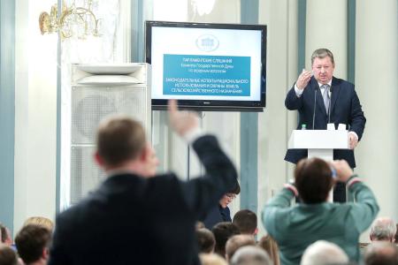 В.И. Кашин в Октябрьском зале Дома Союзов провел всероссийские парламентские слушания по вопросу охраны земель сельскохозяйственного назначения