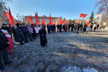 В Тюмени состоялся митинг, посвященный 102-ой годовщине создания Красной Армии