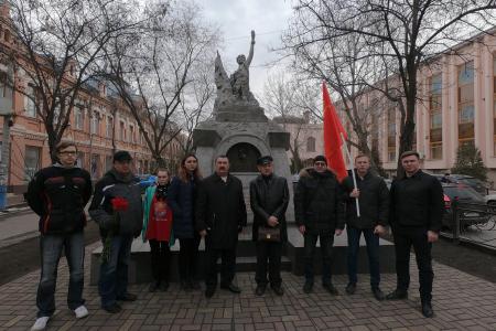 Коммунисты Астрахани почтили память борцов за Советскую власть