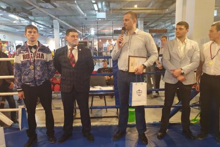 В Тюмени при поддержке КПРФ и ЛКСМ РФ проведен турнир по боксу, приуроченный к празднику Дня Защитника Отечества
