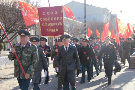 Крым отметил 102-ю годовщину Красной Армии и Красного Флота