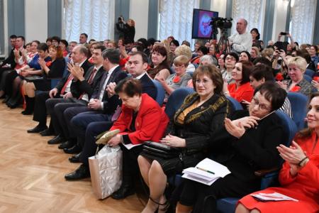 «Для нас очень важно изменение политического курса в пользу трудящихся». Г.А. Зюганов принял участие в работе V съезда ВЖС «Надежда России»