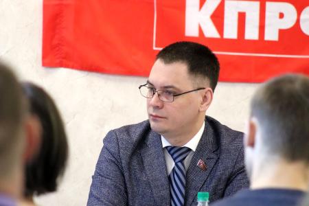 Ассоциация народных депутатов КПРФ Сахалинской области провела свое заседание в Южно-Сахалинске