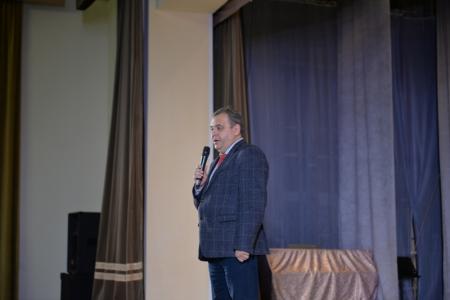 Новосибирские коммунисты поздравили женщин с 8 марта