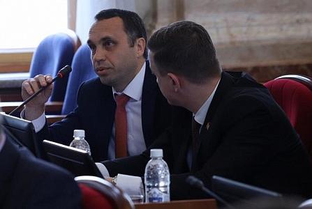 Краснодарский край. Коммунист-депутат Павел Соколенко в Заксобрании края выступил в защиту прав обманутых жителей Темрюкского района  