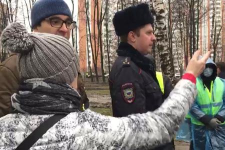 Москва. На улице Молодцова жители столкнулись с застройщиками
