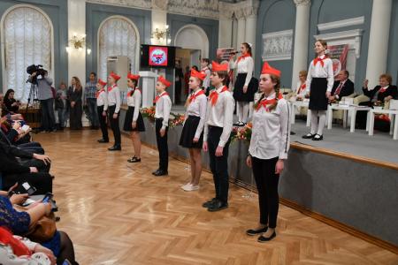 «Для нас очень важно изменение политического курса в пользу трудящихся». Г.А. Зюганов принял участие в работе V съезда ВЖС «Надежда России»