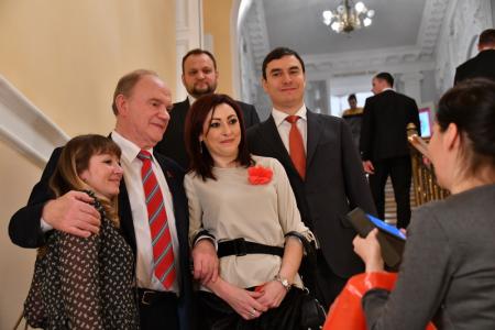 «Для нас очень важно изменение политического курса в пользу трудящихся». Г.А. Зюганов принял участие в работе V съезда ВЖС «Надежда России»