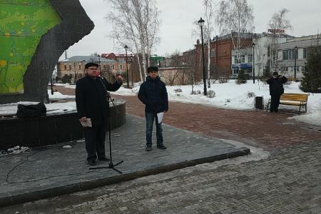 Тюменская область. Депутат-коммунист Юрий Юхневич принял участие в митинге против президентского варианта поправок в Конституцию