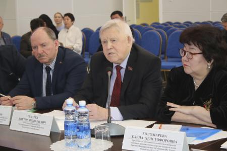 Лидер якутских коммунистов Виктор Губарев принял участие в обсуждении проблемы социальной защиты работников северных территорий