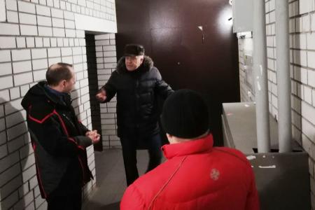 Саратовская область. Жители Энгельса просят помощи у депутата-коммуниста Владимира Есипова
