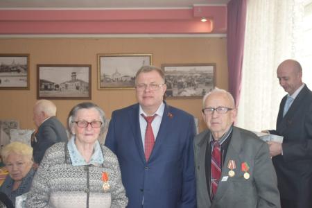 Московская область. Депутат КПРФ Александр Наумов поздравил с юбилеем руководителя Зарайского отделения МОО «Дети войны» и посетил Зарайск